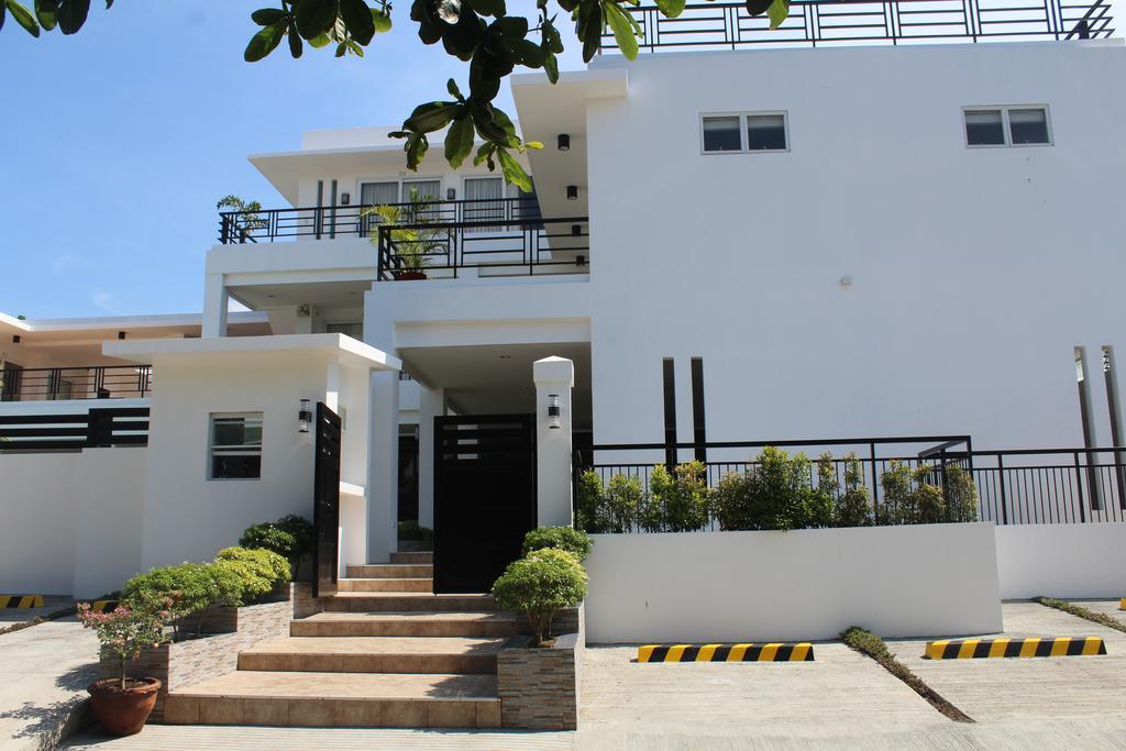 Be-Ing Suites Davao Bagian luar foto