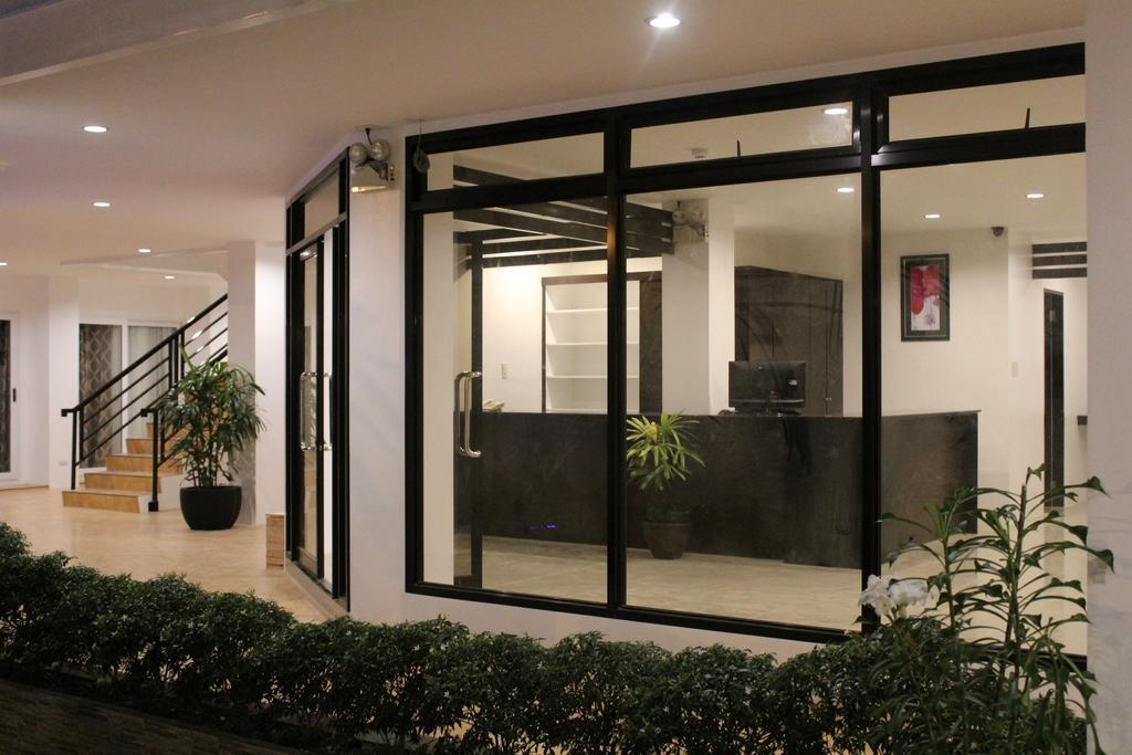Be-Ing Suites Davao Bagian luar foto