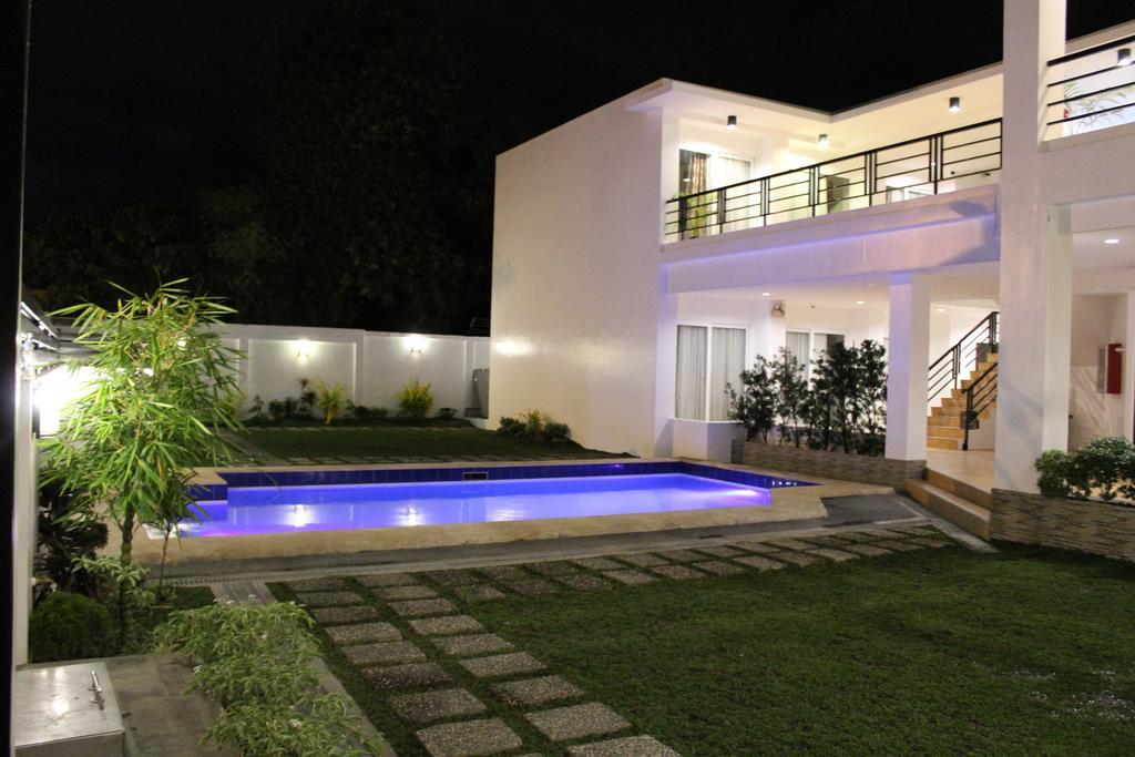 Be-Ing Suites Davao Bagian luar foto