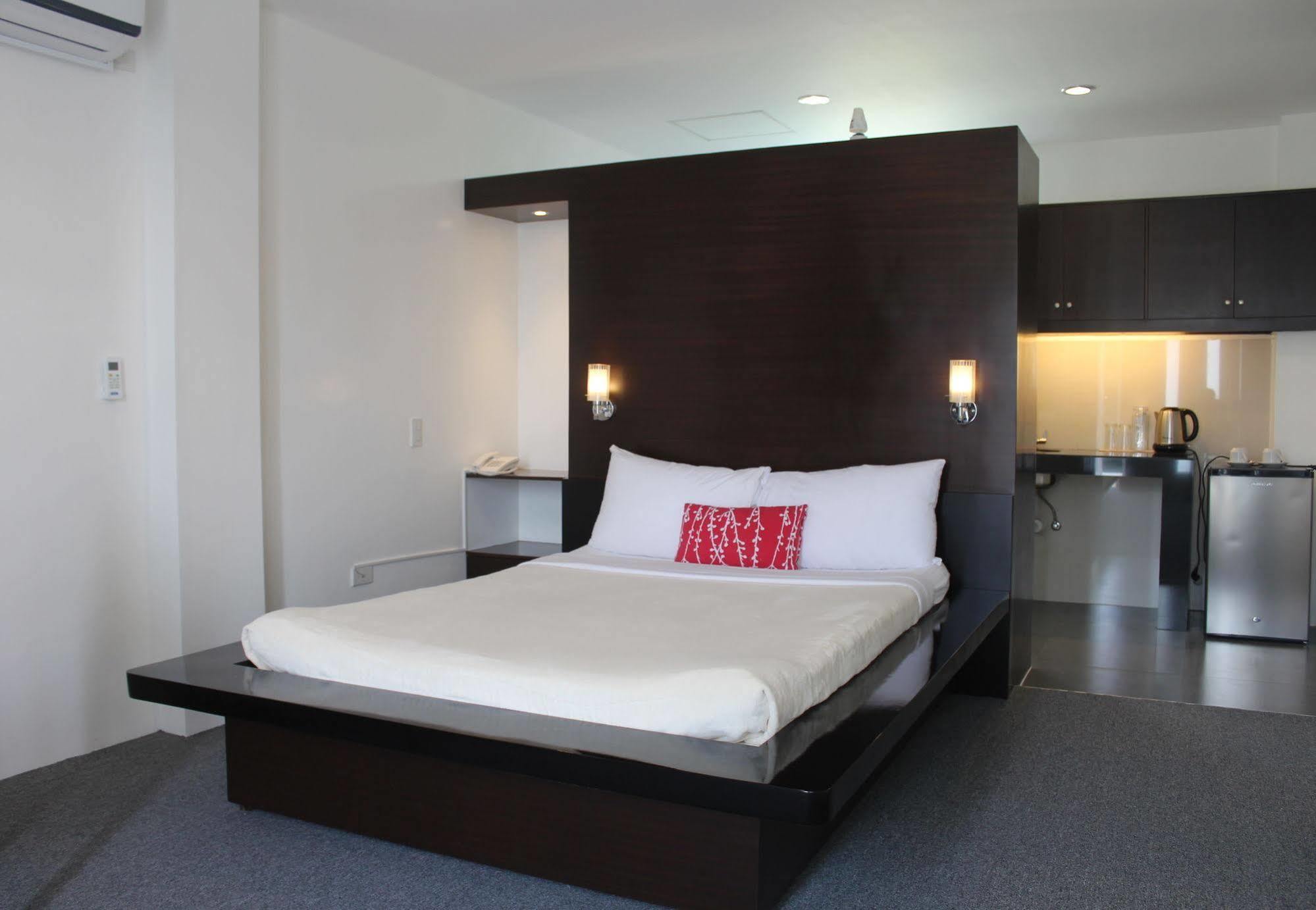 Be-Ing Suites Davao Bagian luar foto