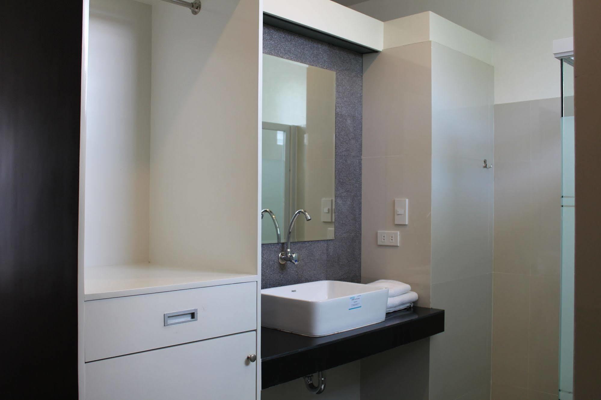 Be-Ing Suites Davao Bagian luar foto