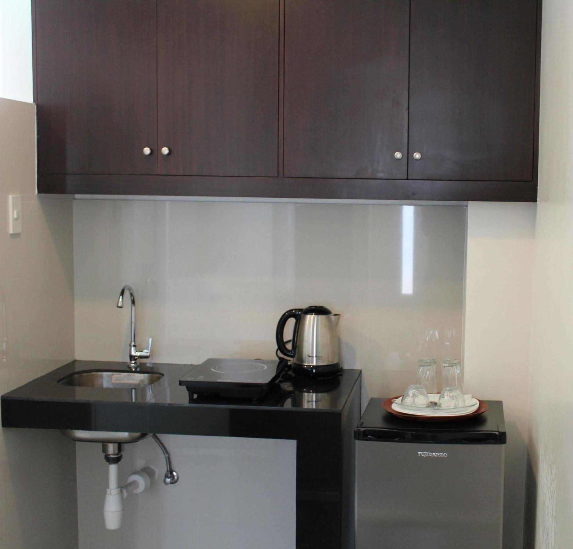 Be-Ing Suites Davao Bagian luar foto