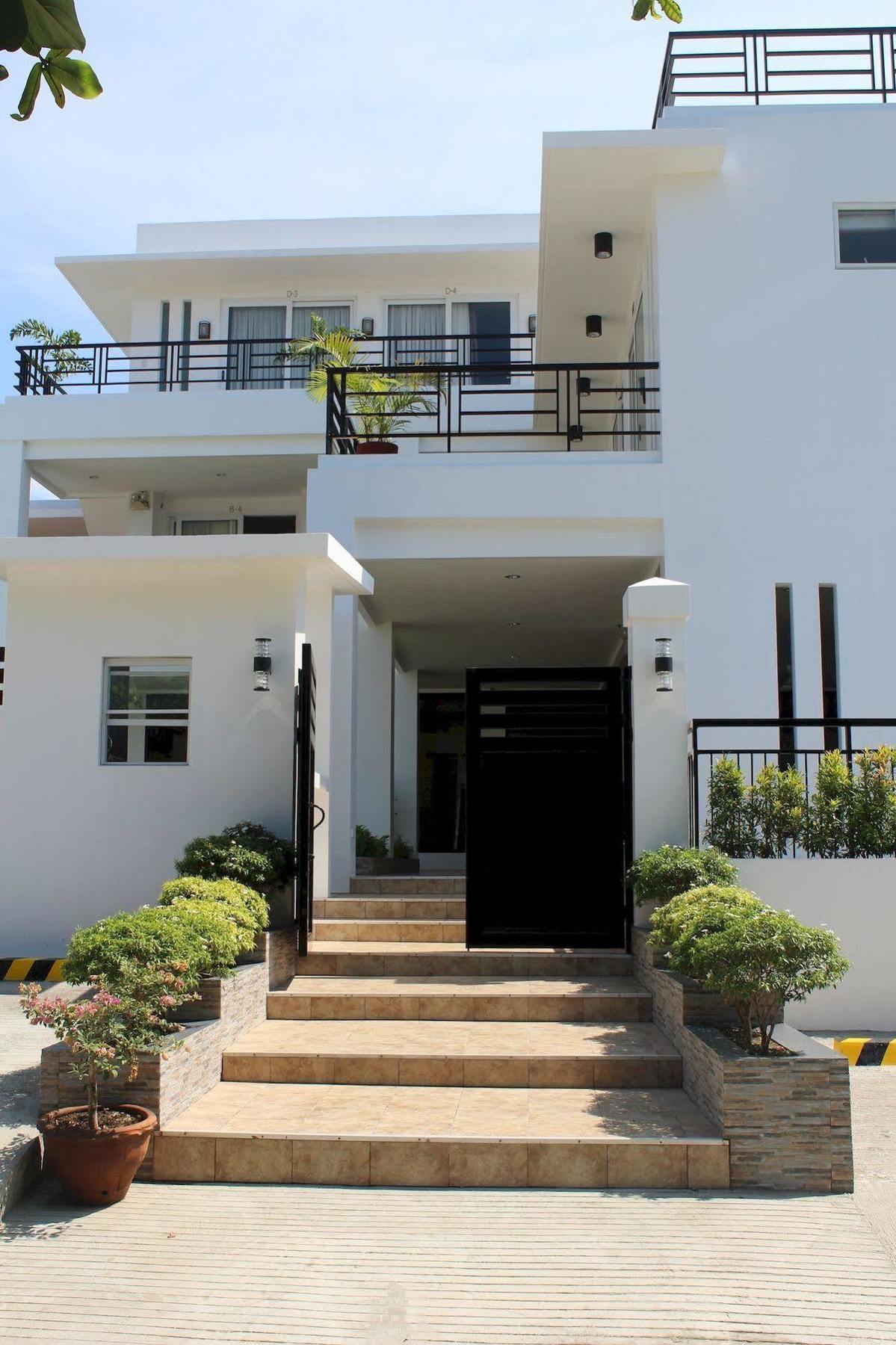 Be-Ing Suites Davao Bagian luar foto