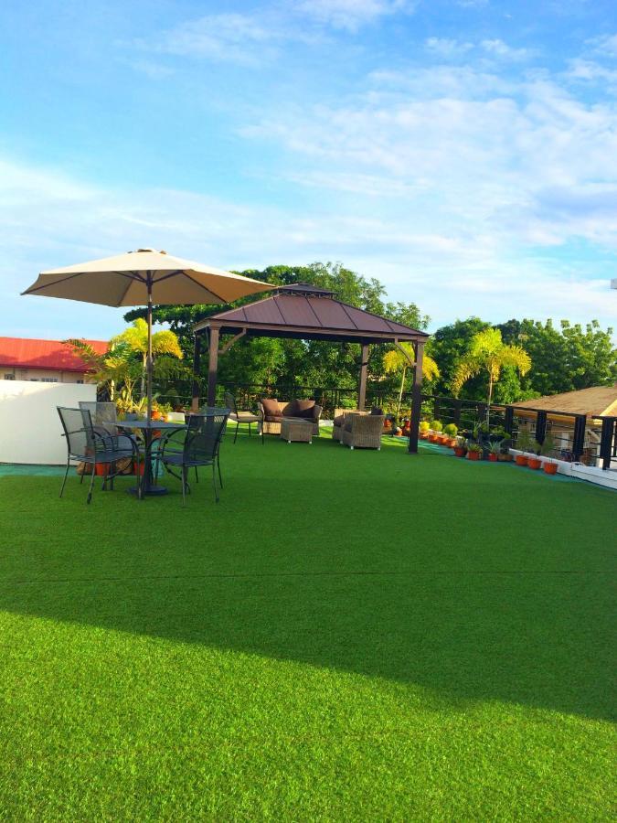 Be-Ing Suites Davao Bagian luar foto